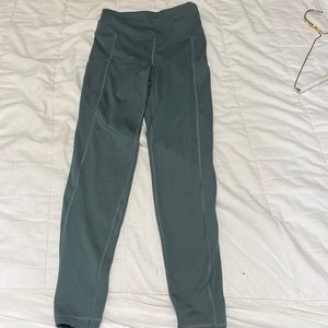 American Eagle Leggings with Pocket Size:xs green